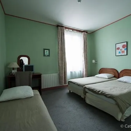 Phoebus Hotel 2*