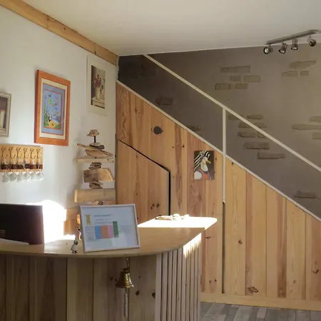 Les Du Phoebus Bed & Breakfast 2*