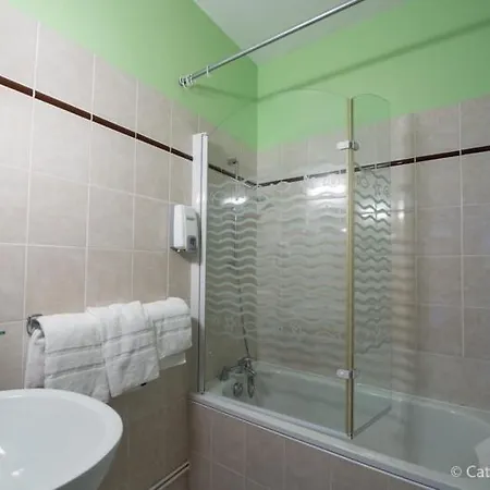 Phoebus Hotel