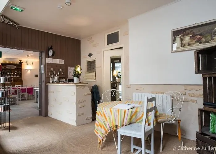 Les Chambres Du Phoebus Bed and breakfast